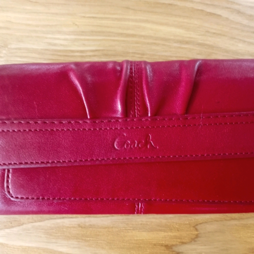 Red Coach wallet ❤